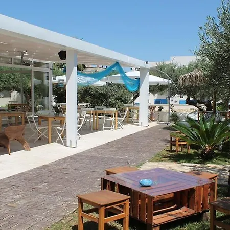 Signorino Eco & Θέρετρο 2*