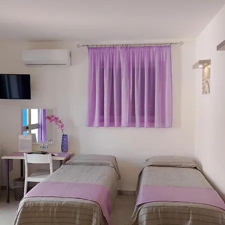 Signorino Eco & Θέρετρο 2*